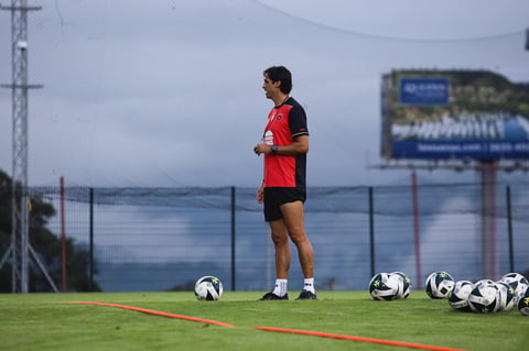Bryan Ruiz con Alajuelense.