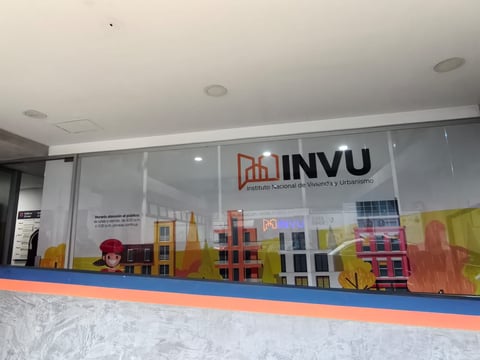 Suspenden a jefa del INVU por investigación sobre anomalías en contrataciones