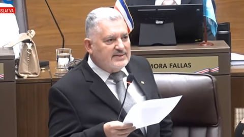 Villalobos no podrá ejercer como abogado durante más de 8 años