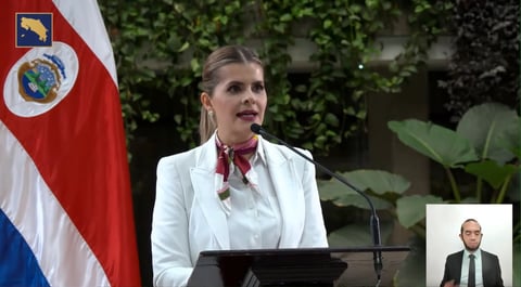 Laura Fernández pasó de cuestionar pensiones de lujo a defender la de los expresidentes