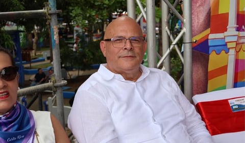 “Ya me imagino la parte de abajo”: asesora denuncia comentario de diputado sobre su ropa íntima