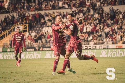 Saprissa celebra triunfo en la Cueva
