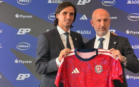 Bryan Ruiz: “Sueño con volver a hacer grande a la Selección”