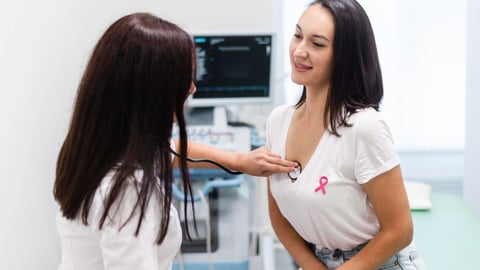 La mamografía, el ultrasonido mamario y la biopsia son algunos de los estudios que permiten detectar alteraciones en las mamas y determinar si una lesión es cancerosa