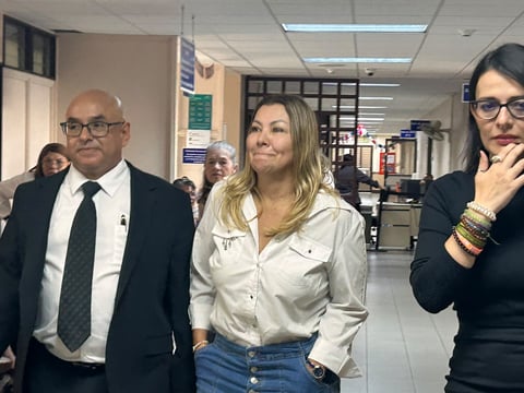 Demanda de Maricruz Leiva contra doctora se resolverá por la vía confidencial