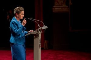 Christiana Figueres en los últimos lugares del proceso de votación. (Archivo/CRH)