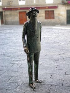 Estatua de Ramón María del Valle Inclán, foto tomada de: flicker.