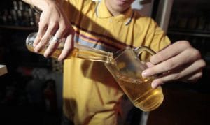 jovenes licor 1