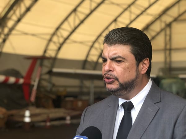 Ministro de Seguridad Pública, Mario Zamora, durante entrevista. (Paulo Villalobos | CRHoy.com)