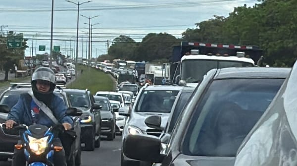 Las presas en la zona tiene congestionada la zona de Santa Ana.
