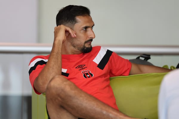 Celso Borges con Alajuelense. Foto LDA