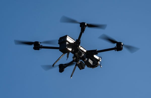 Autoridades de Panamá bloquearán el espacio aéreo de las cárceles ante uso de drones.