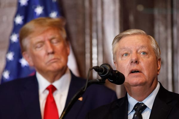 Trump impulsa a la hermana de un senador fallecido para cubrir la vacante en el Senado