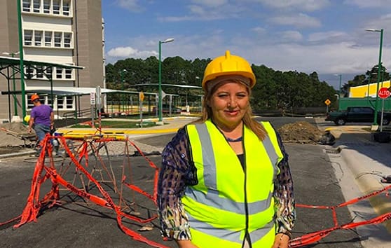 Ana Grettel Leandro fue la primera mujer graduada de la carrera de Ingeniería en Construcción.