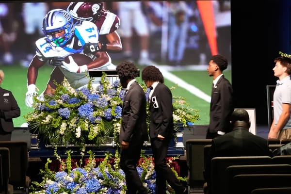 El funeral de Nolan Wells. Gerald Herbert/AP