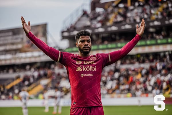 Newton Williams delantero del Deportivo Saprissa.