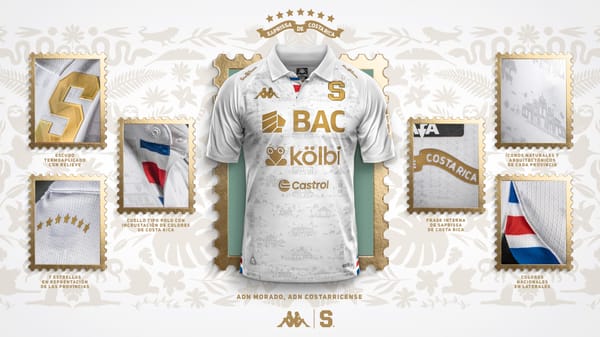La camisa de visitante. 