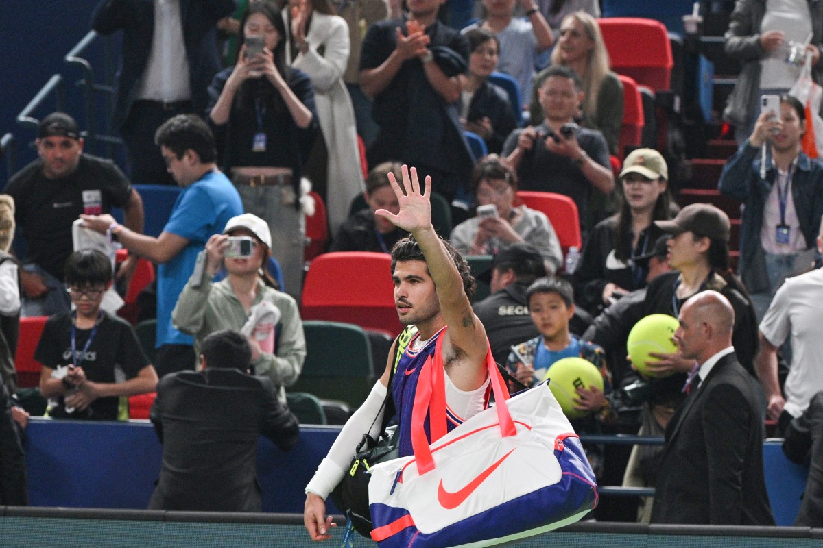 Zizou Bergs elimina a Carlos Alcaraz en Shanghái y Zverev asegura el número uno